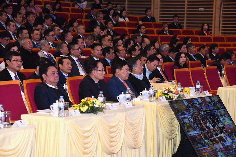 Các đại biểu tham dự hội nghị.