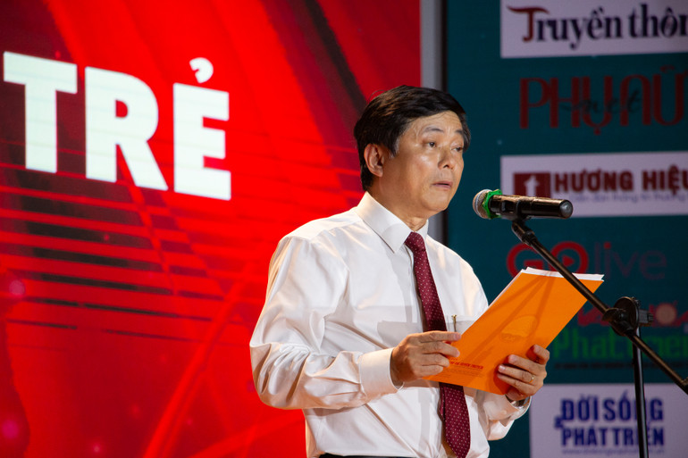 Phó giáo sư, Tiến sĩ Phạm Minh Sơn phát biểu tại buổi lễ.