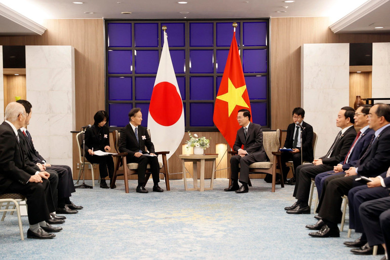 Chủ tịch nước Võ Văn Thưởng tiếp Đoàn đại biểu Hội Hữu nghị Kyushu-Việt Nam. (Ảnh: TTXVN)