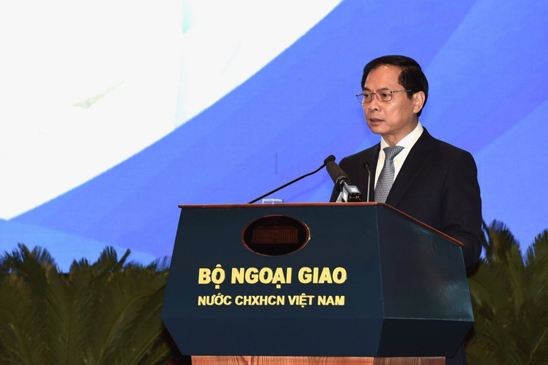 Bộ trưởng Ngoại giao Bùi Thanh Sơn phát biểu khai mạc.