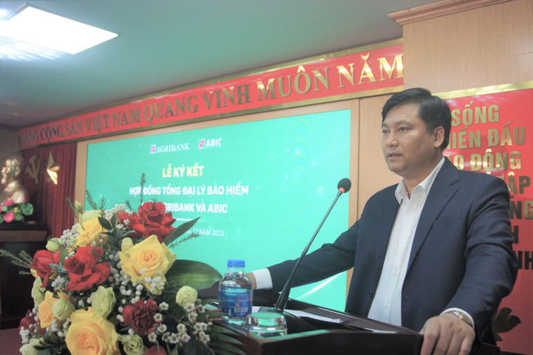 Tổng giám đốc Agribank Phạm Toàn Vượng phát biểu tại buổi lễ. Tổng giám đốc Agribank Phạm Toàn Vượng phát biểu tại buổi lễ.