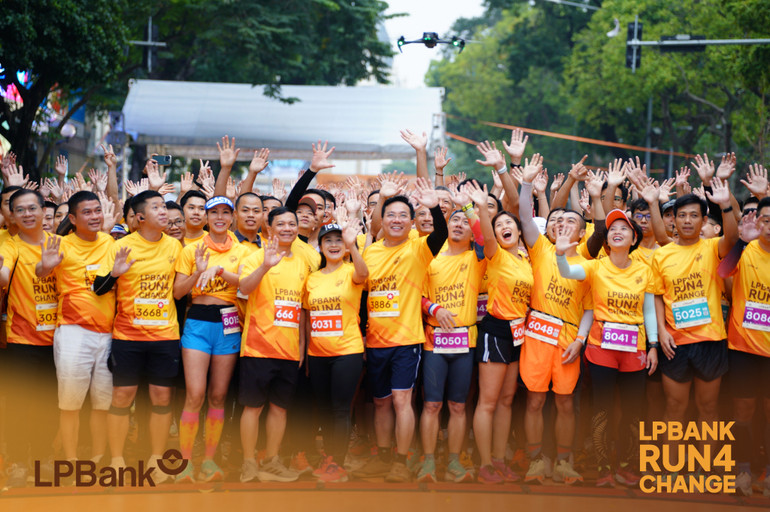 Giải chạy LPBank - Run4Change nhằm lan tỏa tinh thần chuyển đổi mạnh mẽ và lối sống tích cực. Giải chạy LPBank - Run4Change nhằm lan tỏa tinh thần chuyển đổi mạnh mẽ và lối sống tích cực.