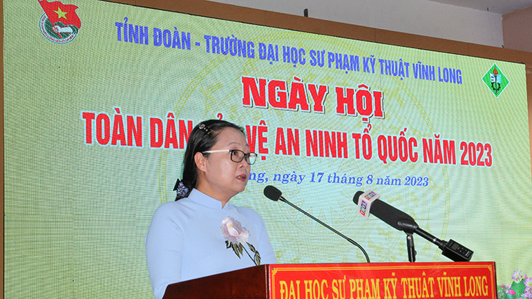 Phó Chủ tịch Ủy ban nhân dân tỉnh Vĩnh Long Nguyễn Thị Quyên Thanh phát biểu tại Ngày hội.