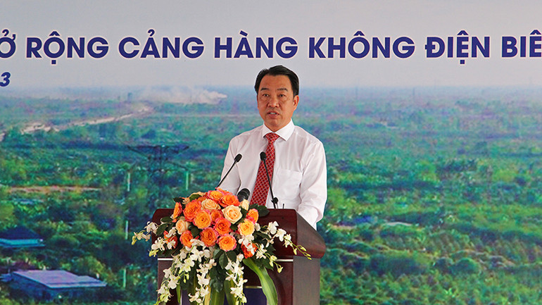 Chủ tịch Ủy ban nhân dân tỉnh Vĩnh Long Lữ Quang Ngời phát biểu tại lễ khánh thành cao tốc Mỹ Thuận–Cần Thơ tại điểm cầu Vĩnh Long.