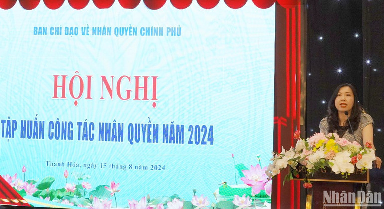 Đồng chí Lê Thị Thu Hằng, Thứ trưởng Ngoại giao phát biểu tại Hội nghị. (Ảnh: Ban Tổ chức) Đồng chí Lê Thị Thu Hằng, Thứ trưởng Ngoại giao phát biểu tại Hội nghị. (Ảnh: Ban Tổ chức)