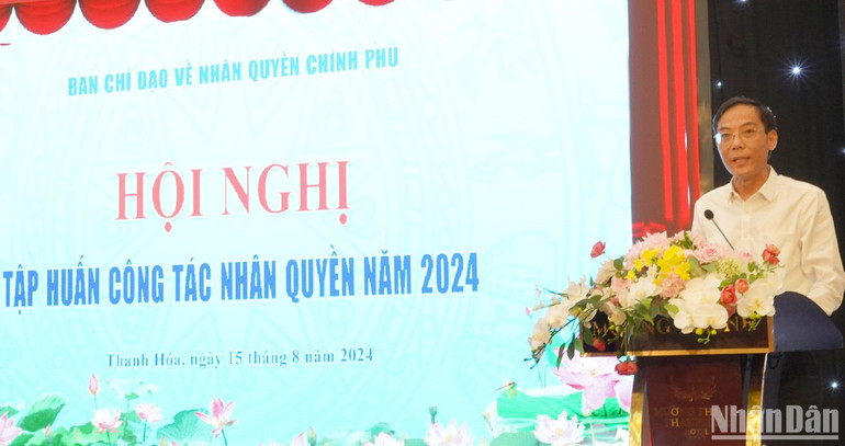 Đồng chí Đầu Thanh Tùng, Phó Chủ tịch Ủy ban nhân dân tỉnh Thanh Hóa phát biểu tại Hội nghị. (Ảnh: Ban Tổ chức) Đồng chí Đầu Thanh Tùng, Phó Chủ tịch Ủy ban nhân dân tỉnh Thanh Hóa phát biểu tại Hội nghị. (Ảnh: Ban Tổ chức)