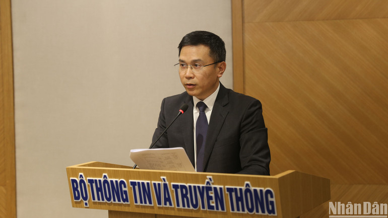 Cục trưởng Thông tin đối ngoại Phạm Anh Tuấn công bố những điểm mới của Cuộc thi năm nay. (Ảnh: Hải Đăng) Cục trưởng Thông tin đối ngoại Phạm Anh Tuấn công bố những điểm mới của Cuộc thi năm nay. (Ảnh: Hải Đăng)