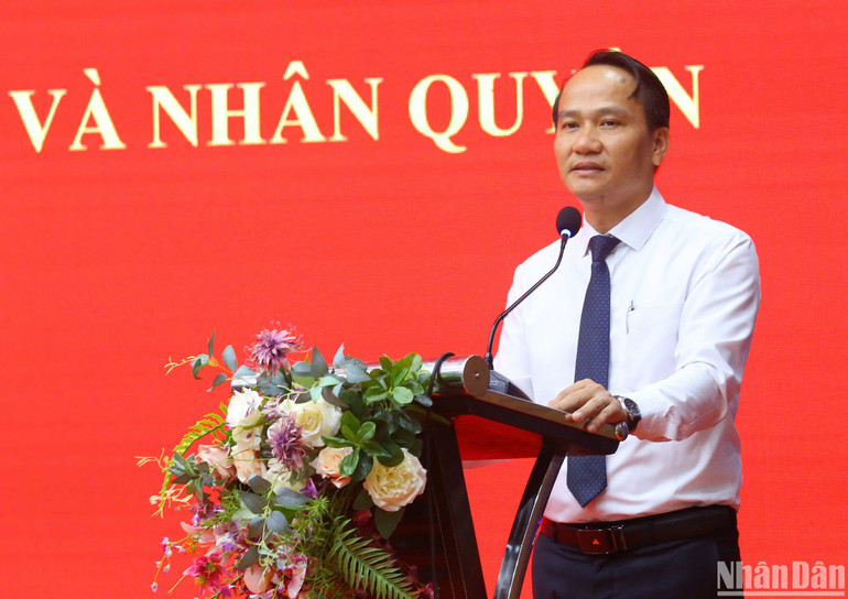 Đồng chí Nguyễn Đình Vĩnh, Phó Bí thư Thường trực Thành ủy Đà Nẵng phát biểu chào mừng Hội nghị. (Ảnh: BTC)