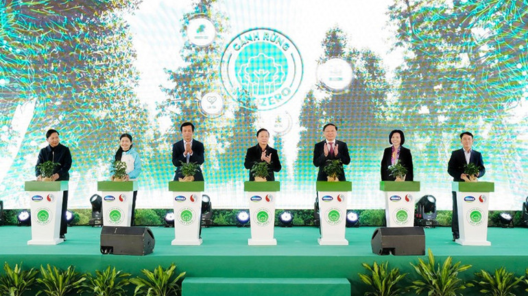 Vinamilk và Bộ Tài nguyên và Môi trường khởi động Dự án tại huyện Mê Linh (Hà Nội) vào tháng 2/2023. Vinamilk và Bộ Tài nguyên và Môi trường khởi động Dự án tại huyện Mê Linh (Hà Nội) vào tháng 2/2023.