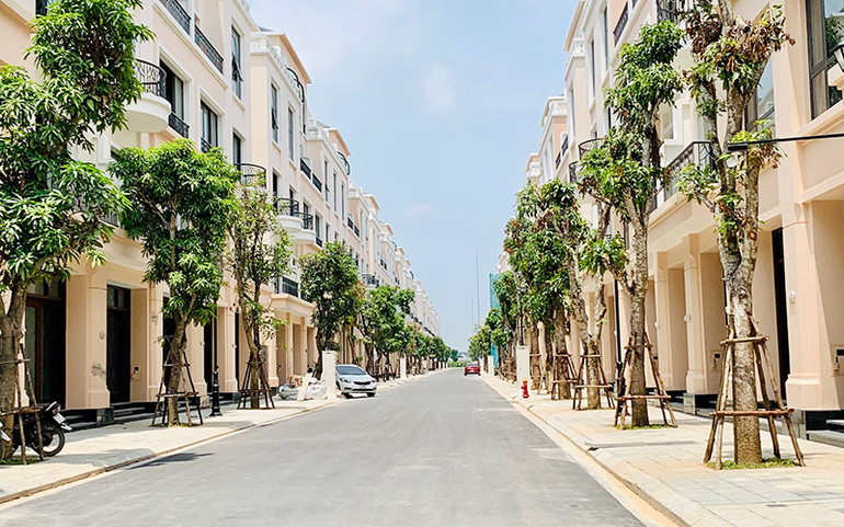 Dãy phố ở khu đô thị Dream City trên địa bàn huyện Văn Giang, tỉnh Hưng Yên. Dãy phố ở khu đô thị Dream City trên địa bàn huyện Văn Giang, tỉnh Hưng Yên.