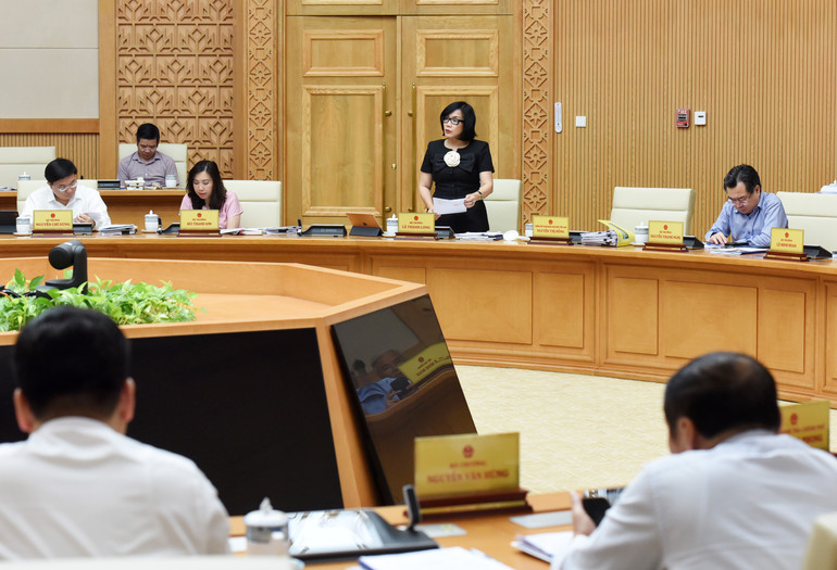 Đại diện lãnh đạo Bộ Tư pháp phát biểu.