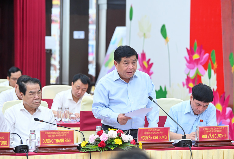 Bộ trưởng Kế hoạch và Đầu tư Nguyễn Chí Dũng phát biểu tại buổi làm việc.