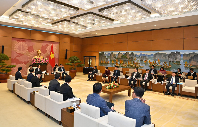 Quang cảnh buổi tiếp tại Nhà Quốc hội. Quang cảnh buổi tiếp tại Nhà Quốc hội.