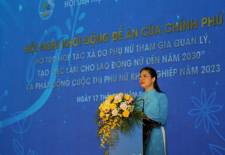 Chủ tịch Hội Liên hiệp Phụ nữ Việt Nam Hà Thị Nga phát biểu tại chương trình.