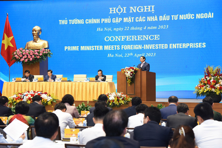 Thủ tướng khẳng định, Việt Nam cam kết tạo lập môi trường kinh doanh tốt nhất hướng đến các chuẩn mực của OECD. Thủ tướng khẳng định, Việt Nam cam kết tạo lập môi trường kinh doanh tốt nhất hướng đến các chuẩn mực của OECD.