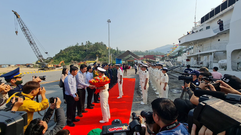 Lễ đón tàu tuần tra PLH SETTSU diễn ra trang trọng. Lễ đón tàu tuần tra PLH SETTSU diễn ra trang trọng.
