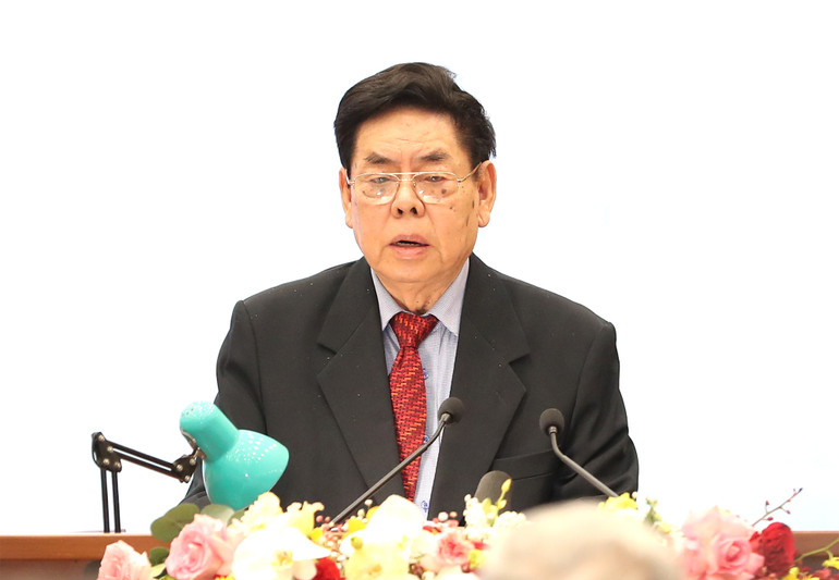 GS, TSKH, NGND Nguyễn Thiện Phúc tham luận tại buổi lễ.