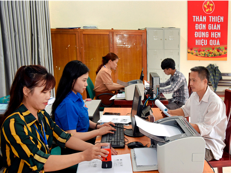 Tham mưu với chính quyền các cấp xây dựng, cải cách thủ tục hành chính gắn với chuyển đổi số.