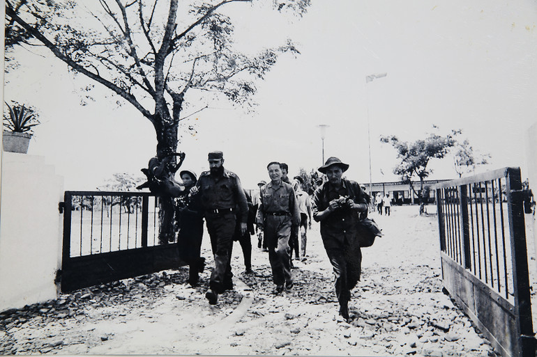Fidel Castro tại khu Chính phủ cách mạng Lâm thời Cộng hòa miền nam Việt Nam.