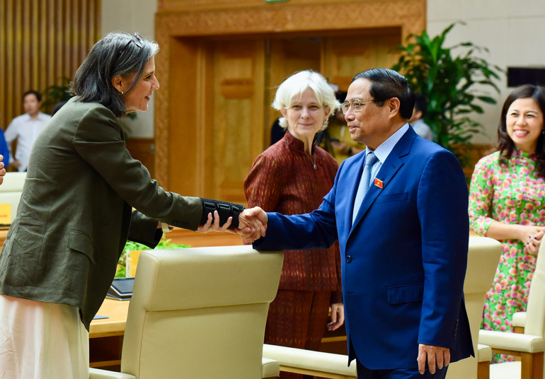 Thủ tướng Phạm Minh Chính với đại diện các tổ chức của Liên hợp quốc tại Việt Nam.