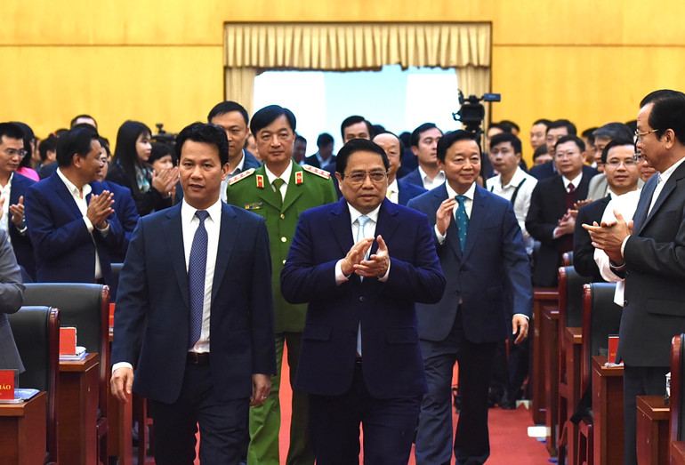 Thủ tướng Phạm Minh Chính và Phó Thủ tướng Trần Hồng Hà dự Hội nghị tổng kết công tác năm 2023, triển khai phương hướng, nhiệm vụ công tác năm 2024 của ngành Tài nguyên và Môi trường.