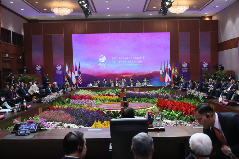 Quang cảnh Phiên toàn thể Hội nghị Cấp cao ASEAN lần thứ 43.