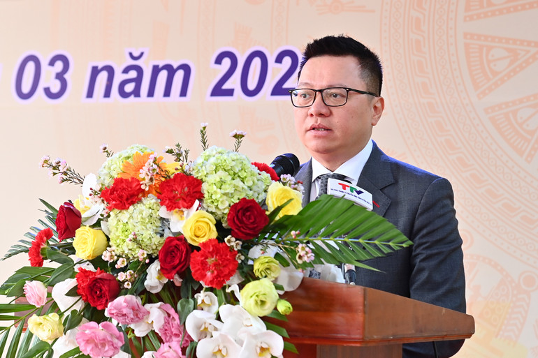 Đồng chí Lê Quốc Minh, Ủy viên Trung ương Đảng, Tổng Biên tập Báo Nhân Dân, Phó Trưởng Ban Tuyên giáo Trung ương, Chủ tịch Hội Nhà báo Việt Nam phát biểu tại buổi lễ.
