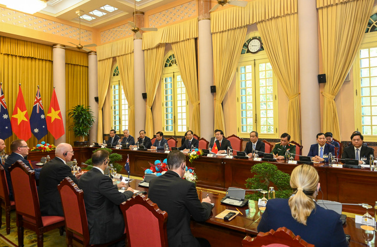 Quang cảnh buổi hội đàm giữa Chủ tịch nước Võ Văn Thưởng và Toàn quyền Australia David Hurley. (Ảnh: DUY LINH)