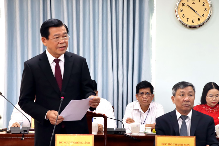 Bí thư Tỉnh ủy Đồng Nai Nguyễn Hồng Lĩnh phát biểu tại hội nghị. Bí thư Tỉnh ủy Đồng Nai Nguyễn Hồng Lĩnh phát biểu tại hội nghị.