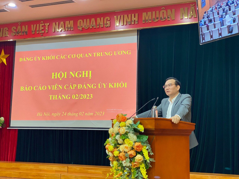 Đồng chí Nguyễn Minh Chung định hướng công tác tuyên truyền thời gian tới.