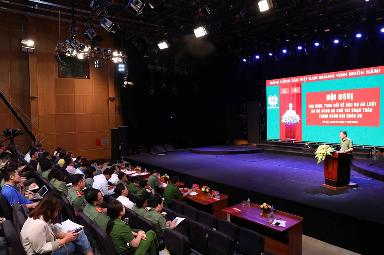 Quang cảnh tọa đàm.