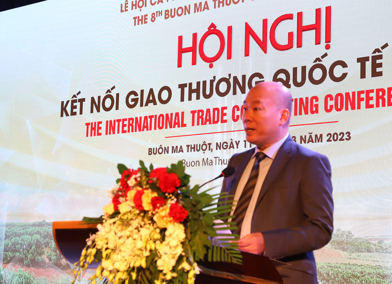 Cục trưởng Cục thương mại Bộ Công thương Vũ Bá Phú đánh giá hội nghị kết nối giao thương quốc tế có vai trò quan trọng trong việc kết nối giữa người mua và người bán, giữa doanh nghiệp xuất khẩu và nhà nhập khẩu cũng như các doanh nghiệp trong nước và quốc tế.