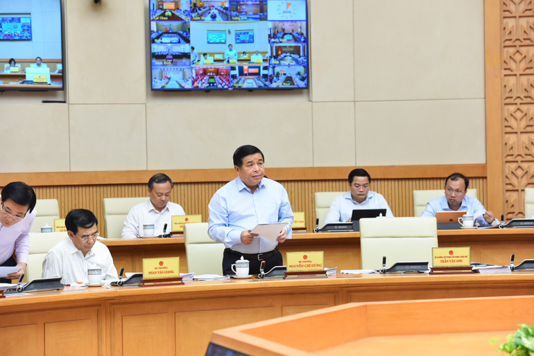 Bộ trưởng Kế hoạch và Đầu tư Nguyễn Chí Dũng phát biểu. Bộ trưởng Kế hoạch và Đầu tư Nguyễn Chí Dũng phát biểu.