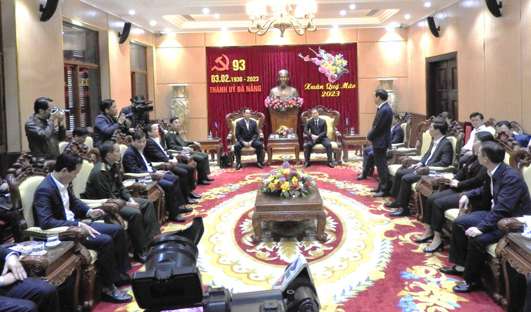 Phó Chủ tịch Quốc hội Trần Quang Phương làm việc với Thành ủy Đà Nẵng về công tác chuẩn bị đón tết.