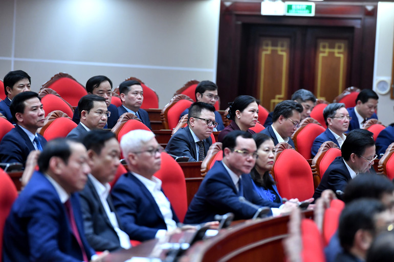 Các đại biểu tham dự phiên bế mạc hội nghị.