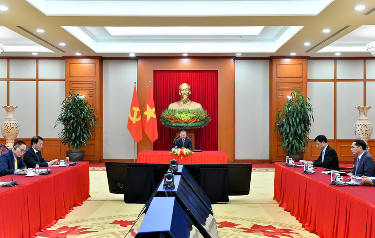 Toàn cảnh cuộc điện đàm. (Ảnh: ĐĂNG KHOA)