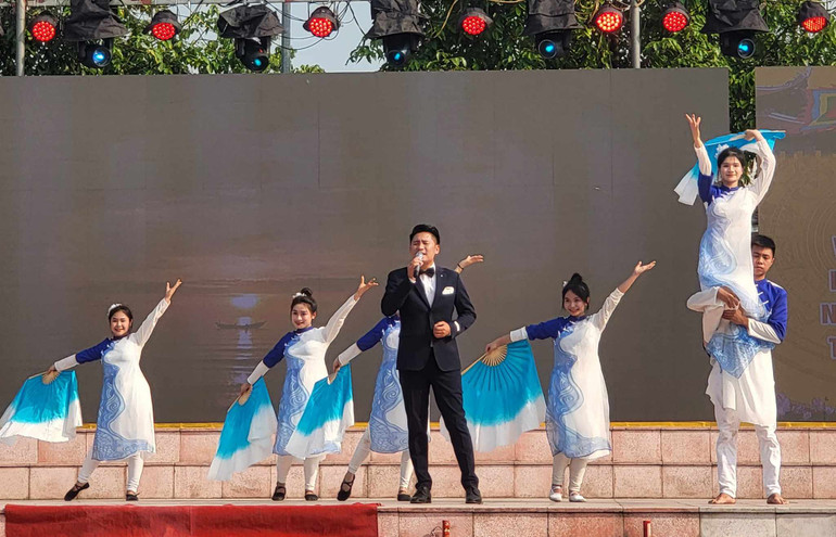 Đón nhận Di sản Văn hóa phi vật thể cấp quốc gia đối với Lễ hội Cầu ngư làng Cam Lâm (Hà Tĩnh) ảnh 2