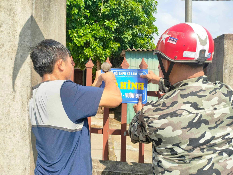 Hội viên danh dự của Hội Liên hiệp Phụ nữ Việt Nam ở xã Lâm Hợp tích cực tham gia các phong trào, hoạt động hội phụ nữ.