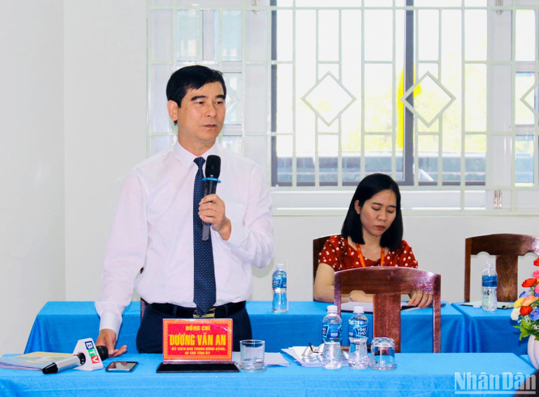 Bí thư Tỉnh ủy Bình Thuận Dương Văn An phát biểu tại buổi Tọa đàm “Giữ trọn lời thề đảng viên” do Trường Chính trị Bình Thuận tổ chức. (Ảnh: Thu Hà) Bí thư Tỉnh ủy Bình Thuận Dương Văn An phát biểu tại buổi Tọa đàm “Giữ trọn lời thề đảng viên” do Trường Chính trị Bình Thuận tổ chức. (Ảnh: Thu Hà)