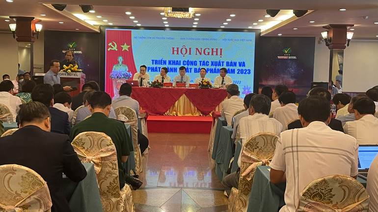 Quang cảnh Hội nghị Triển khai công tác xuất bản và phát hành xuất bản phẩm năm 2023. Quang cảnh Hội nghị Triển khai công tác xuất bản và phát hành xuất bản phẩm năm 2023.