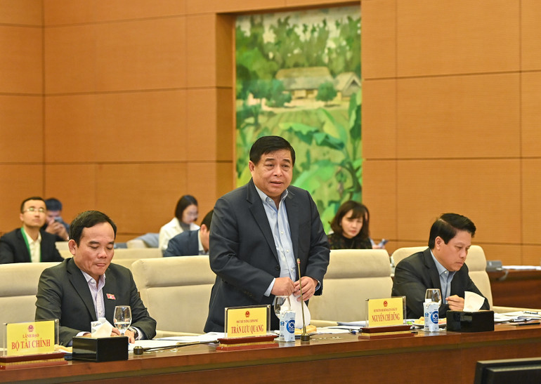 Bộ trưởng Kế hoạch và Đầu tư Nguyễn Chí Dũng phát biểu tại buổi làm việc.