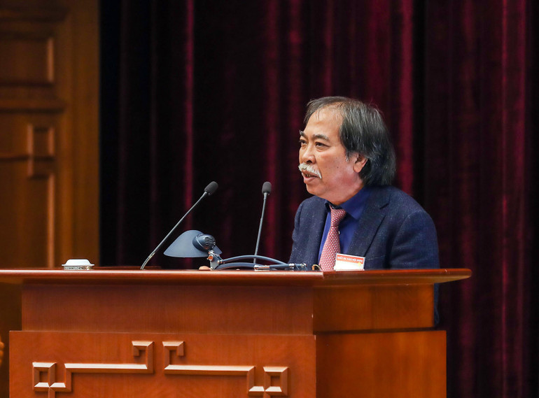 Chủ tịch Hội Nhà văn Việt Nam Nguyễn Quang Thiều phát biểu tại Hội nghị. (Ảnh: Đăng Anh) Chủ tịch Hội Nhà văn Việt Nam Nguyễn Quang Thiều phát biểu tại Hội nghị. (Ảnh: Đăng Anh)