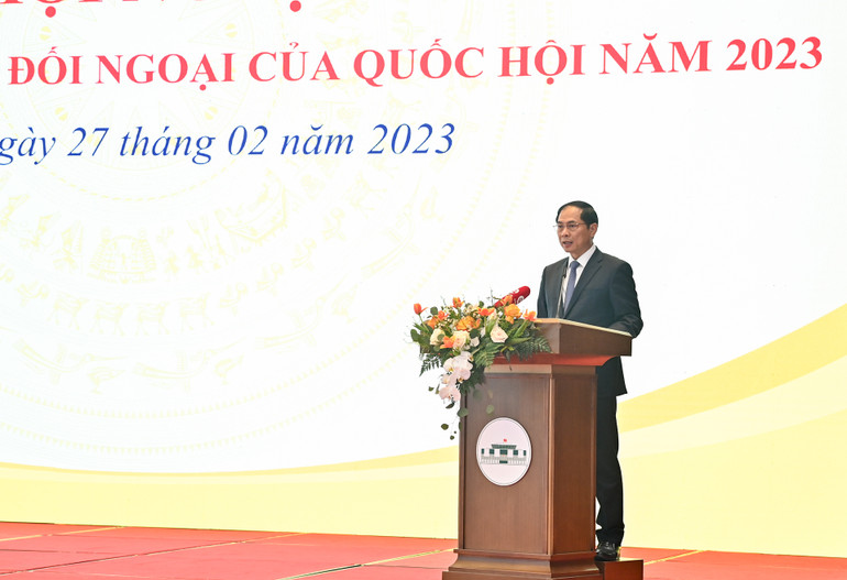 Bộ trưởng Ngoại giao Bùi Thanh Sơn tham luận tại Hội nghị. Bộ trưởng Ngoại giao Bùi Thanh Sơn tham luận tại Hội nghị.