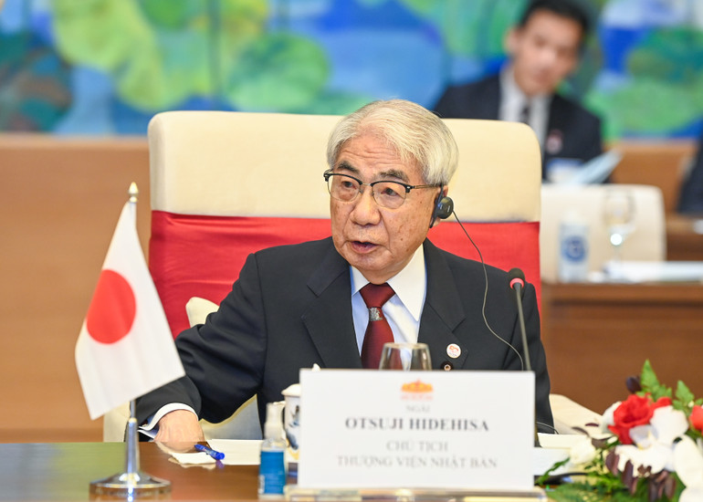 Chủ tịch Thượng viện Nhật Bản Otsuji Hidehisa phát biểu tại buổi hội đàm.