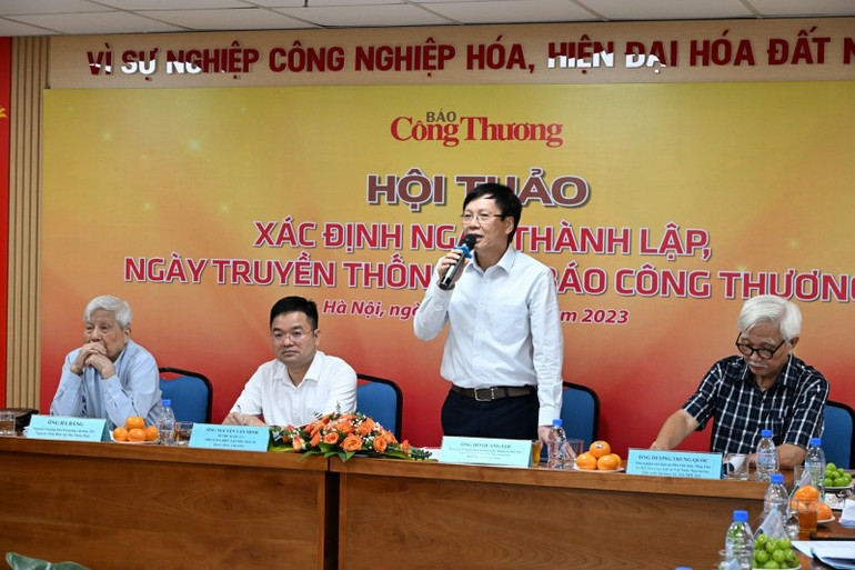 Ông Hồ Quang Lợi, nguyên Phó Chủ tịch Hội Nhà báo Việt Nam phát biểu