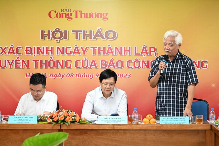 Nhà sử học Dương Trung Quốc