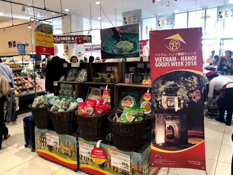 Hàng hóa của các doanh nghiệp Việt Nam nói chung và Hà Nội nói riêng được giới thiệu, quảng bá trong hệ thống siêu thị AEON tại Nhật Bản. Hàng hóa của các doanh nghiệp Việt Nam nói chung và Hà Nội nói riêng được giới thiệu, quảng bá trong hệ thống siêu thị AEON tại Nhật Bản.