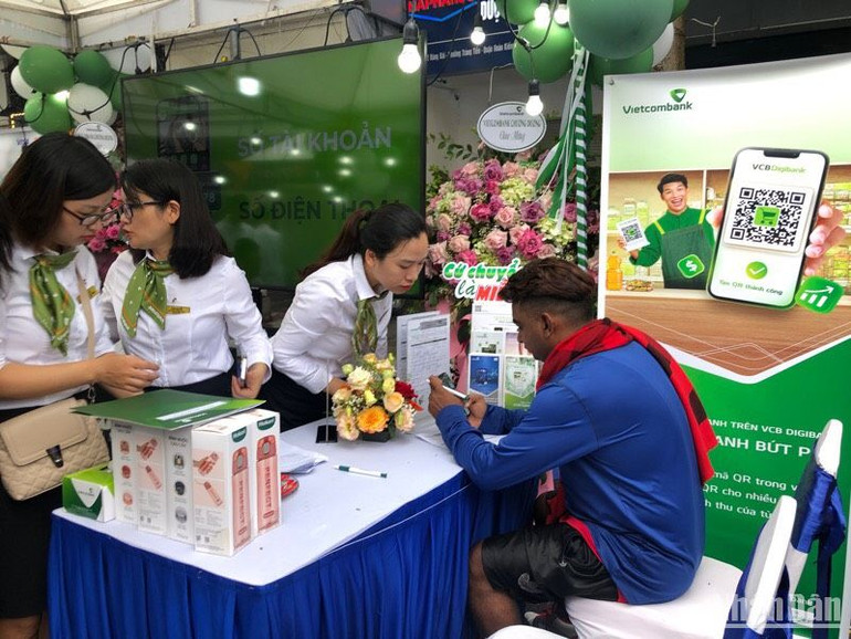 Rất nhiều ứng dụng thanh toán số, thanh toán không dùng tiền mặt đã được triển khai.