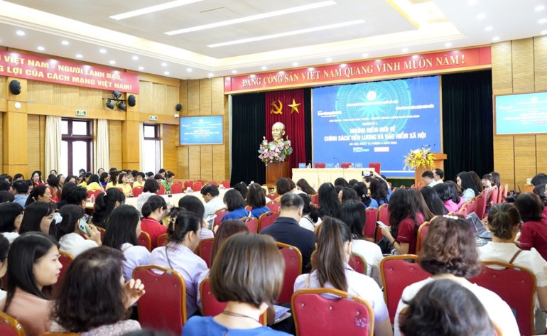 Quang cảnh buổi đối thoại sáng 16/4.