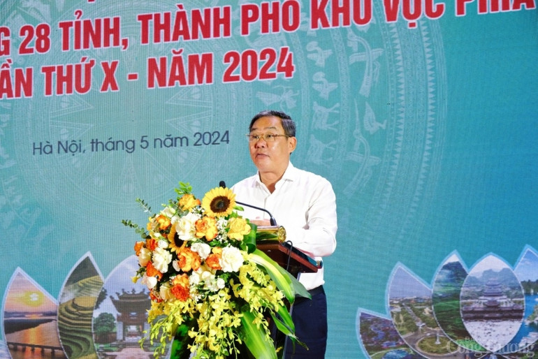 Phó Chủ tịch Thường trực Ủy ban nhân dân thành phố Hà Nội Lê Hồng Sơn phát biểu tại hội nghị. Phó Chủ tịch Thường trực Ủy ban nhân dân thành phố Hà Nội Lê Hồng Sơn phát biểu tại hội nghị.